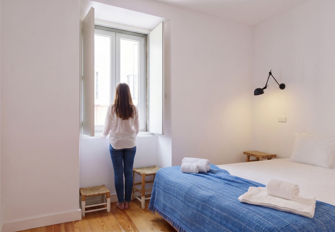 Apartamento em Lisboa - Casa do Castelo: Uma Joia no 1º Andar no Centro de Arroios