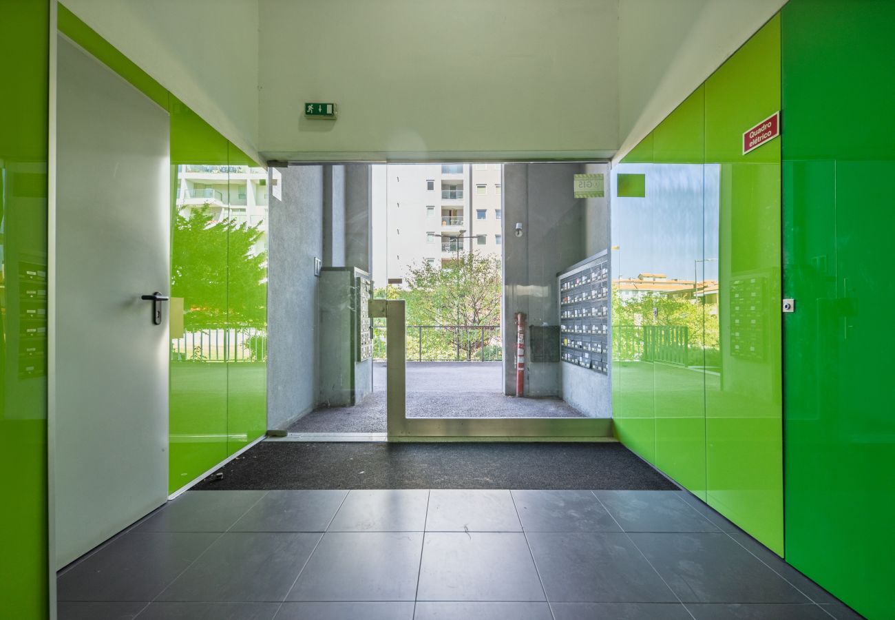 Apartamento em Porto - Apartamento com varanda • Centro do Porto • 500m do metro