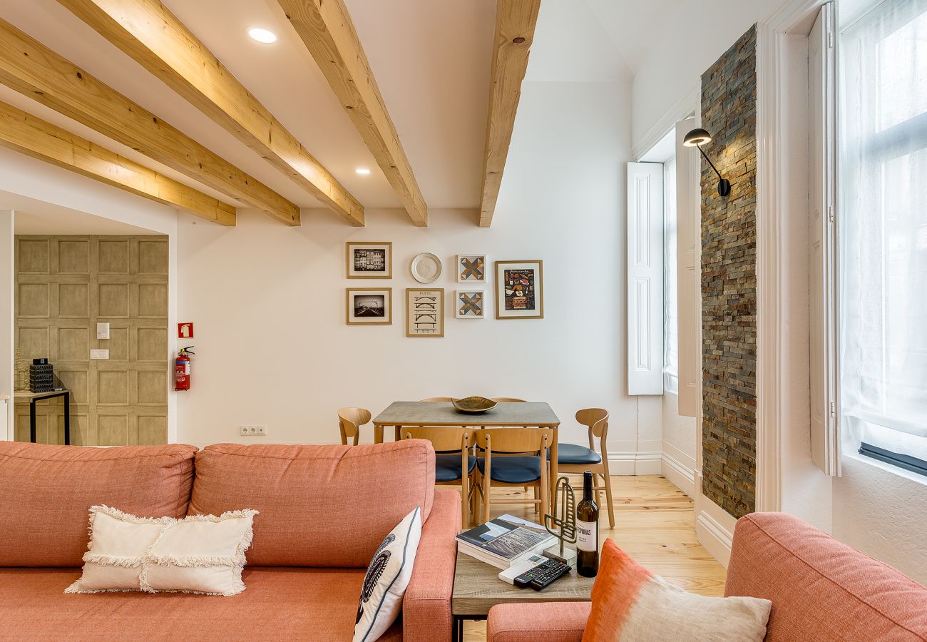 Apartment in Porto - 2-Bedroom Apartment in the Centre - by Hopstays