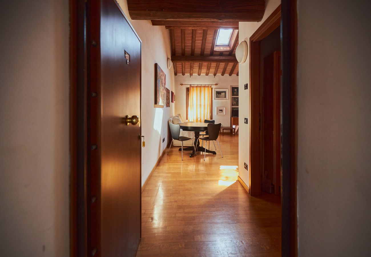 Apartment in Bassano del Grappa - Beamed Attic in the Historic Centre
