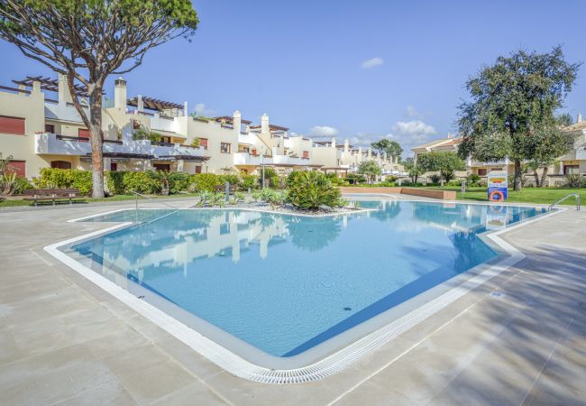 Apartment in Quarteira - Amazing Apartment- Private Terraces, Pool & Padel Court