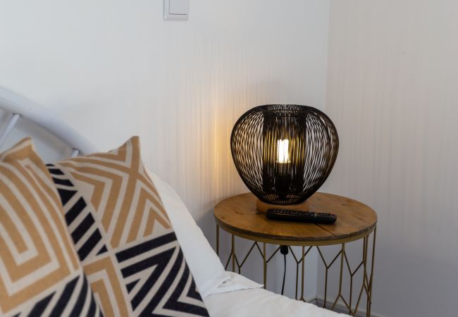 Villa in Crestuma - Crestuma Bright by Hopstays | Pool with Douro River View Villa in Crestuma - Crestuma Bright by Hopstays | Pool with Douro River View