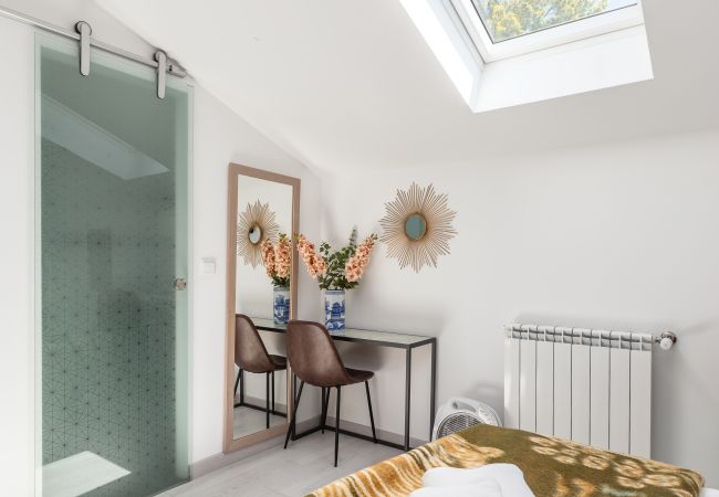 Villa in Crestuma - Crestuma Bright by Hopstays | Pool with Douro River View Villa in Crestuma - Crestuma Bright by Hopstays | Pool with Douro River View