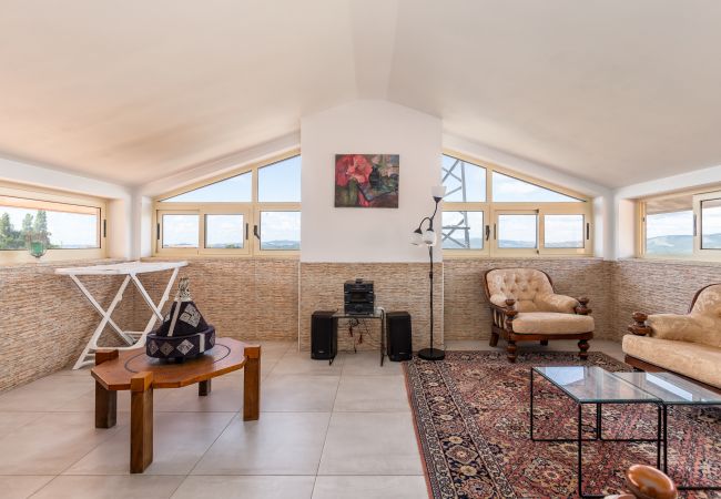 Villa in Crestuma - Crestuma Bright by Hopstays | Pool with Douro River View Villa in Crestuma - Crestuma Bright by Hopstays | Pool with Douro River View