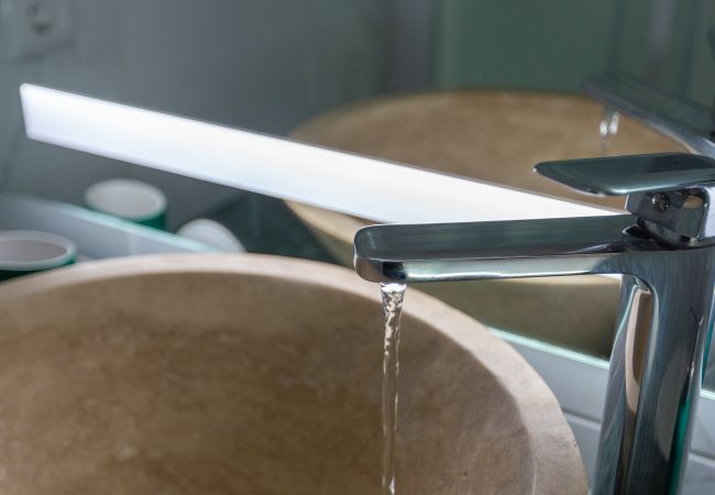 Villa in Crestuma - Crestuma Bright by Hopstays | Pool with Douro River View Villa in Crestuma - Crestuma Bright by Hopstays | Pool with Douro River View