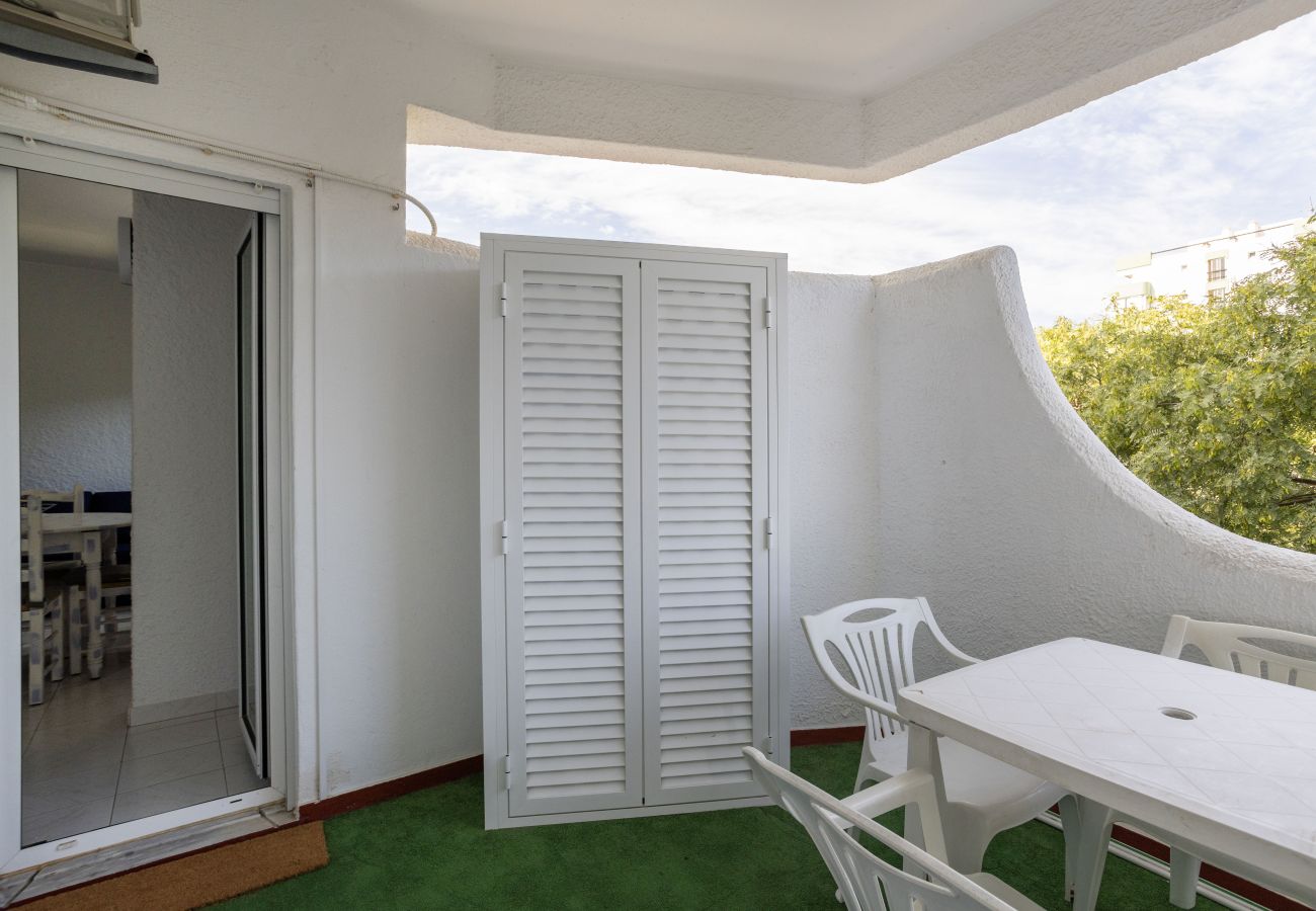 Apartment in Quarteira - Hopstays - 2133 Sun & Sea Flat