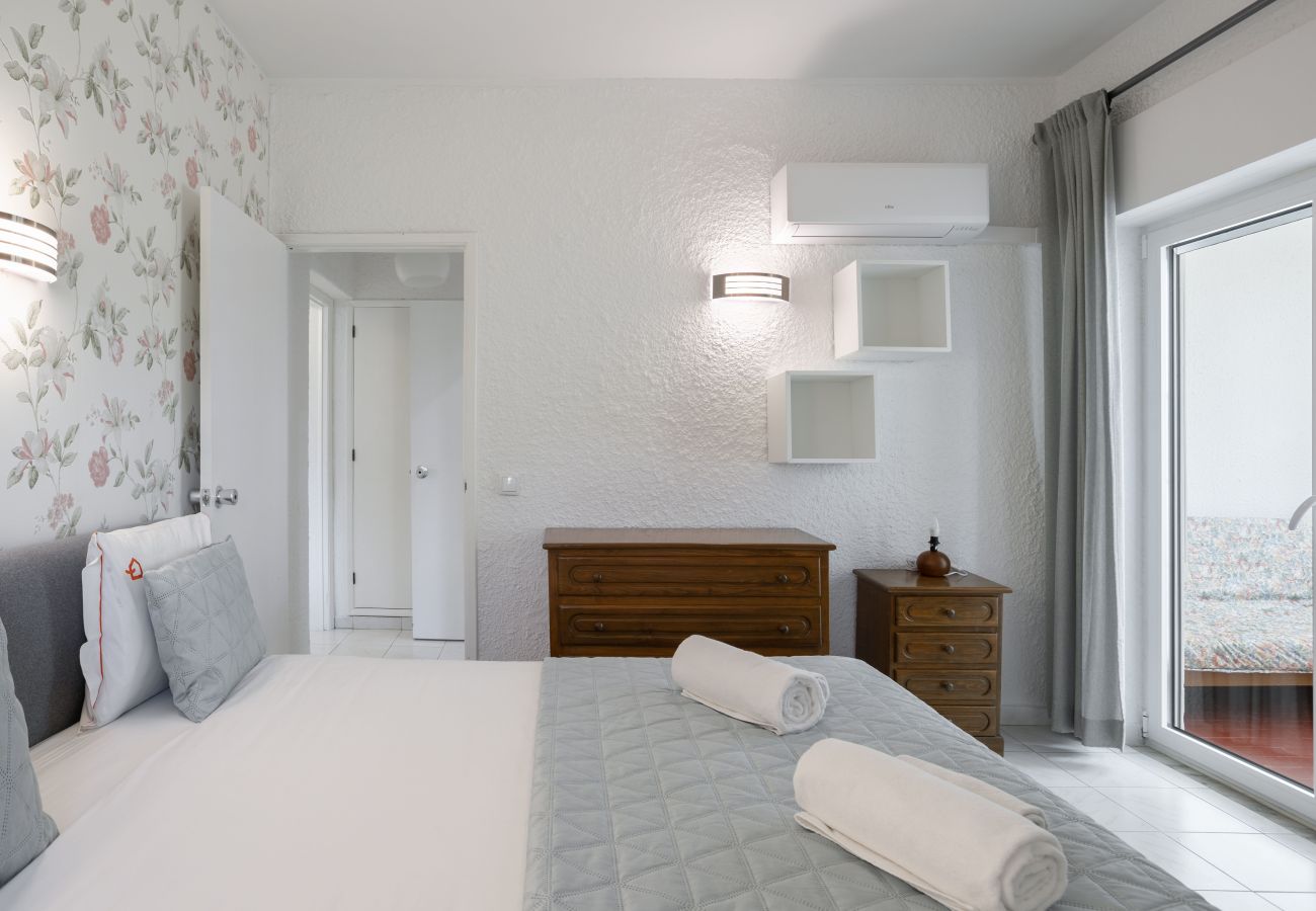 Apartment in Quarteira - Hopstays - 2133 Sun & Sea Flat