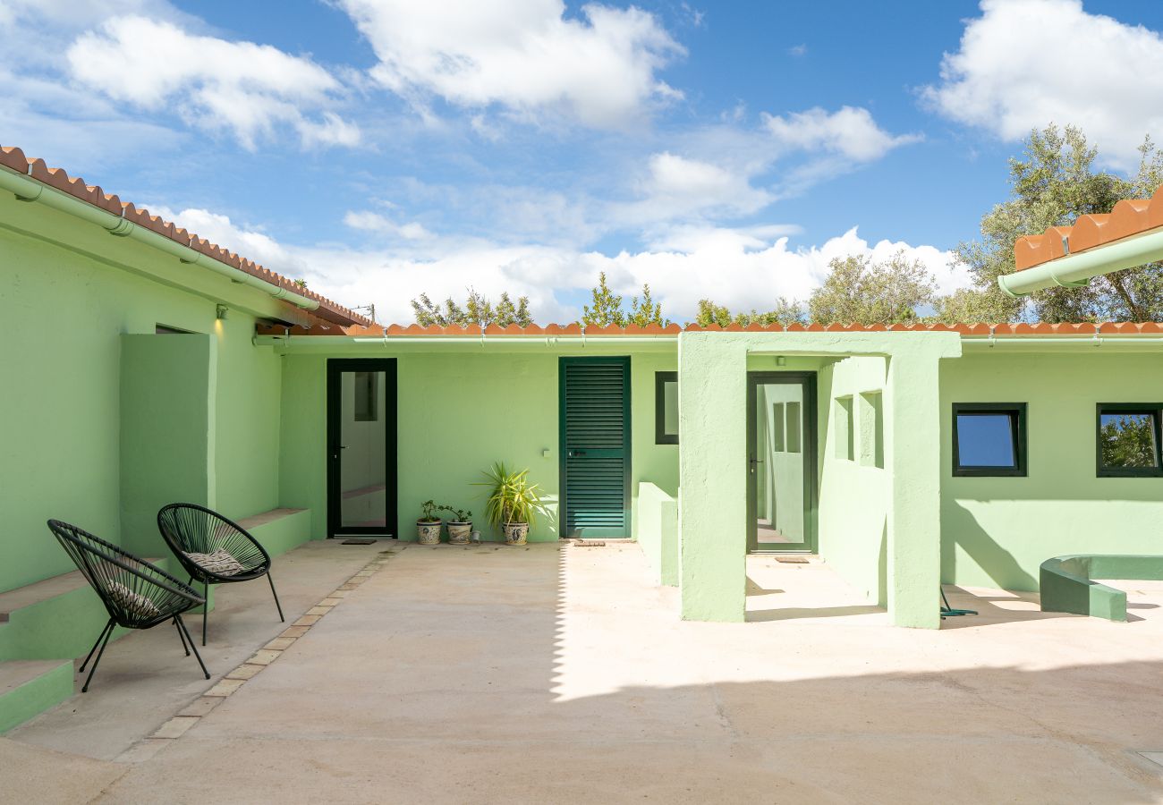Rent by room in Palmela - 08.03 Shared property