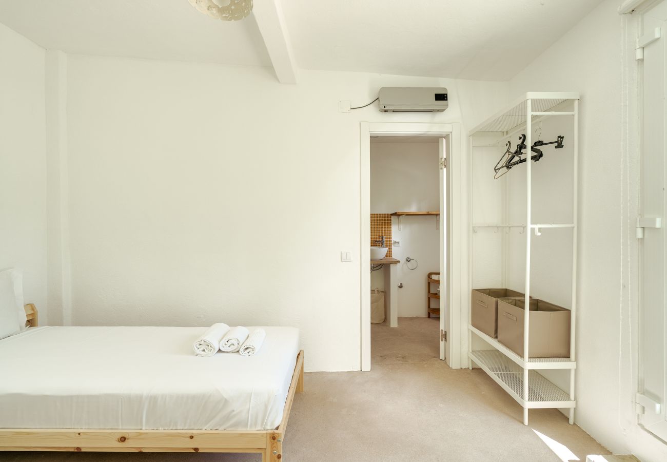 Rent by room in Palmela - 08.03 Shared property