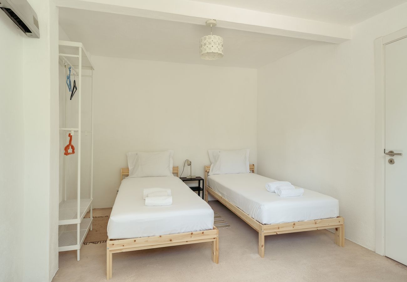Rent by room in Palmela - 08.03 Shared property