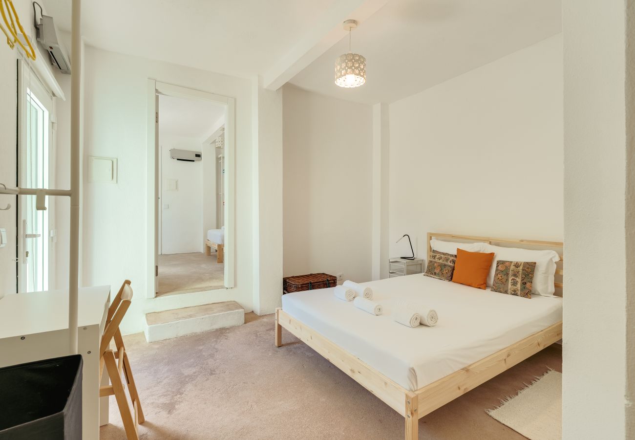Rent by room in Palmela - 08.03 Shared property