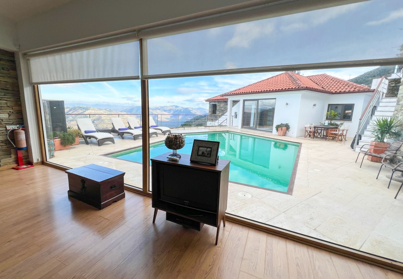 Villa in Gouvães do Douro - Hopstays - Casa de Gouvães Turismo Rural Douro