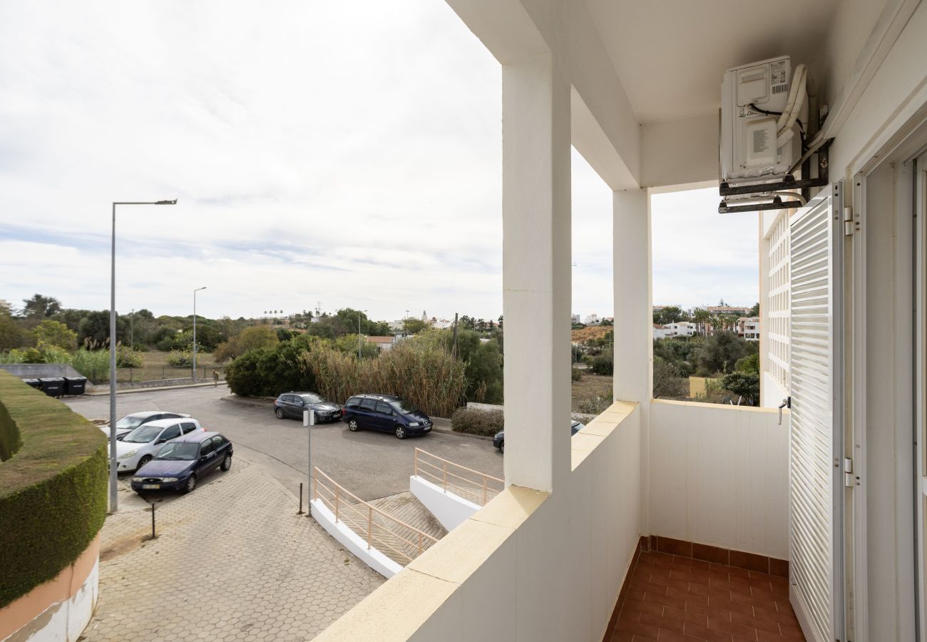 Apartment in Portimão - Portimão Areias do Vau - by Hopstays