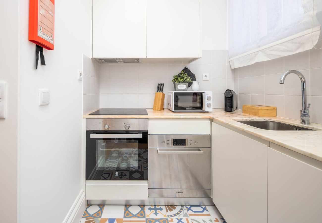 Apartment in Porto - Oporto Tiles Mezzanine by Hopstays | Marquês