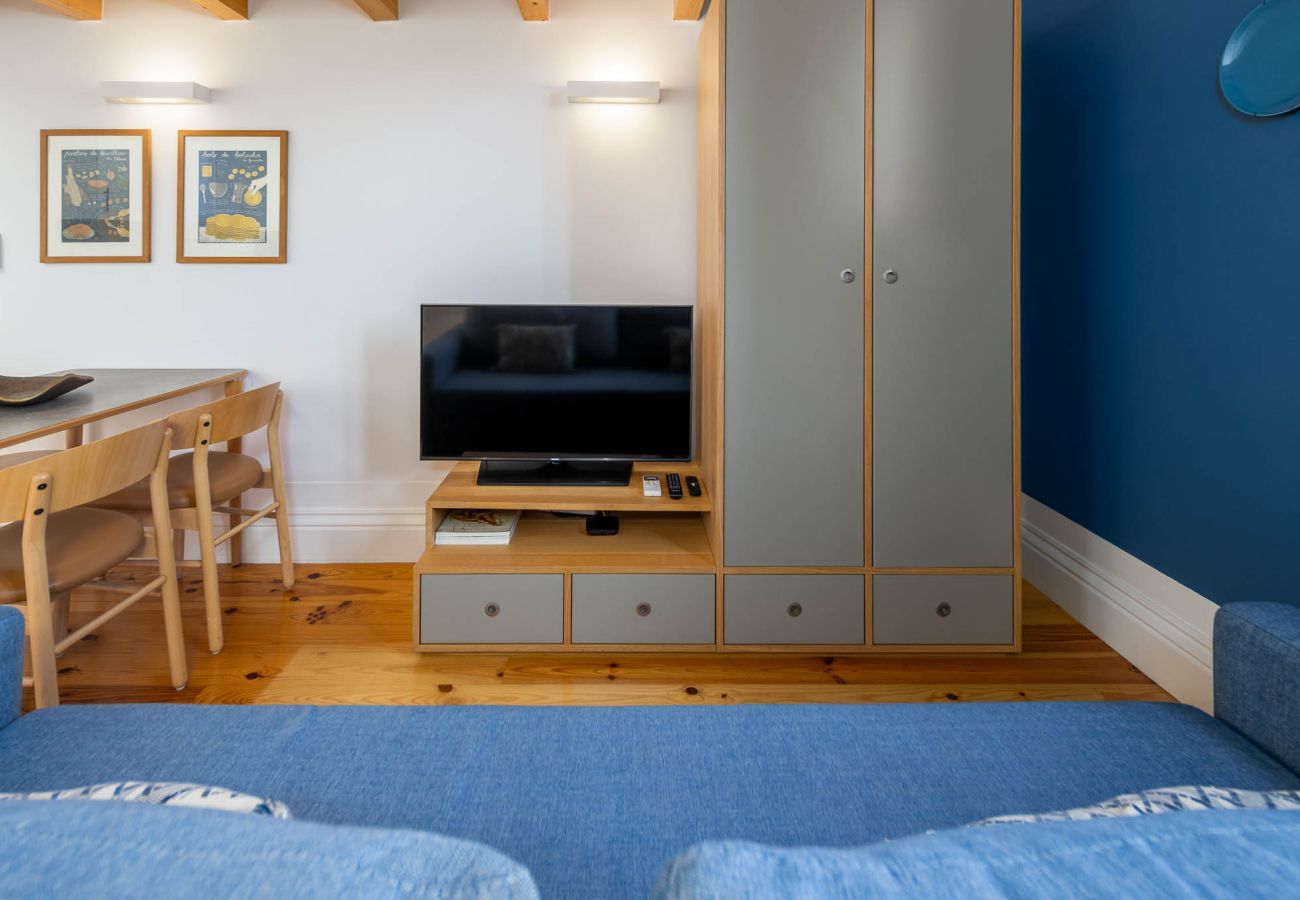 Apartment in Porto - Oporto Tiles Mezzanine by Hopstays | Marquês