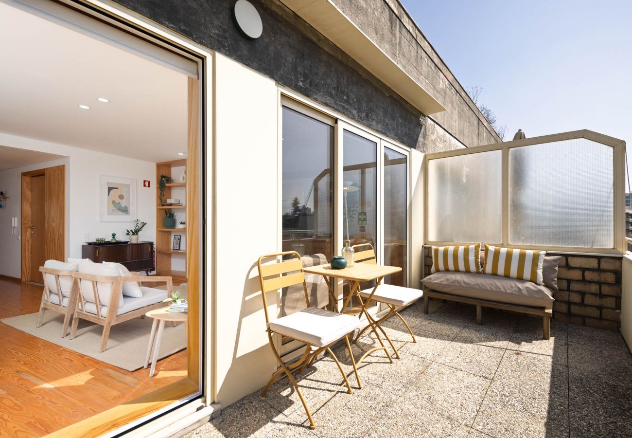 Apartment in Porto - Moderno de 2 dorm. con balcón en Campo Alegre