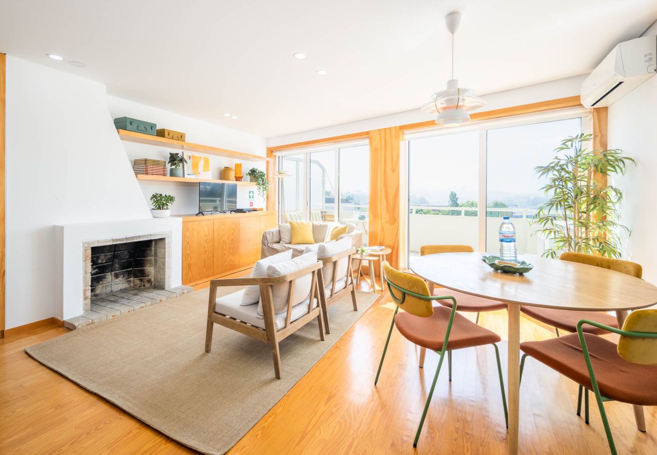 Apartment in Porto - Moderno de 2 dorm. con balcón en Campo Alegre