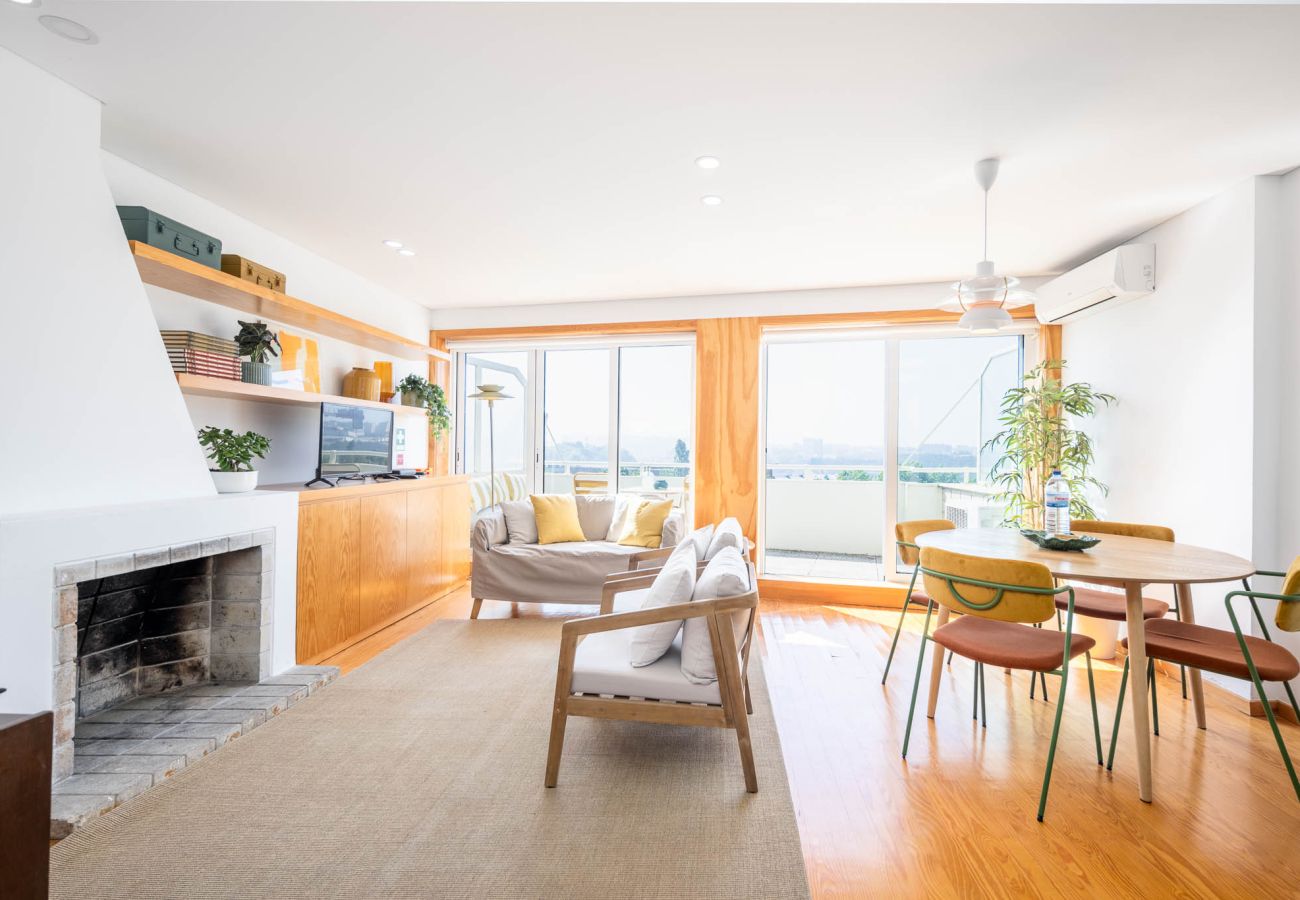 Apartment in Porto - Moderno de 2 dorm. con balcón en Campo Alegre