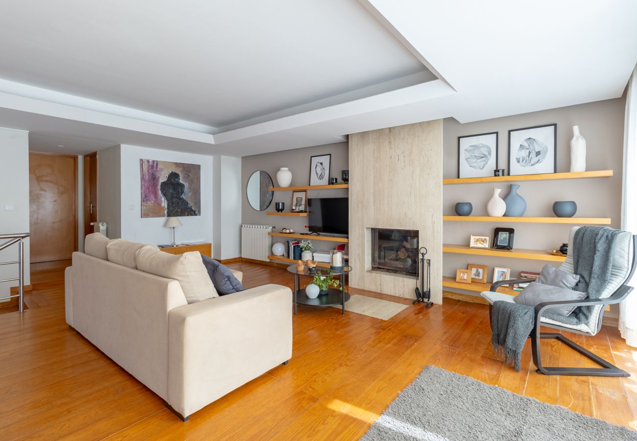 Villa in Vila Nova de Gaia - Casa das Heras - Stay with HotTub +Voucher for 1 dinner