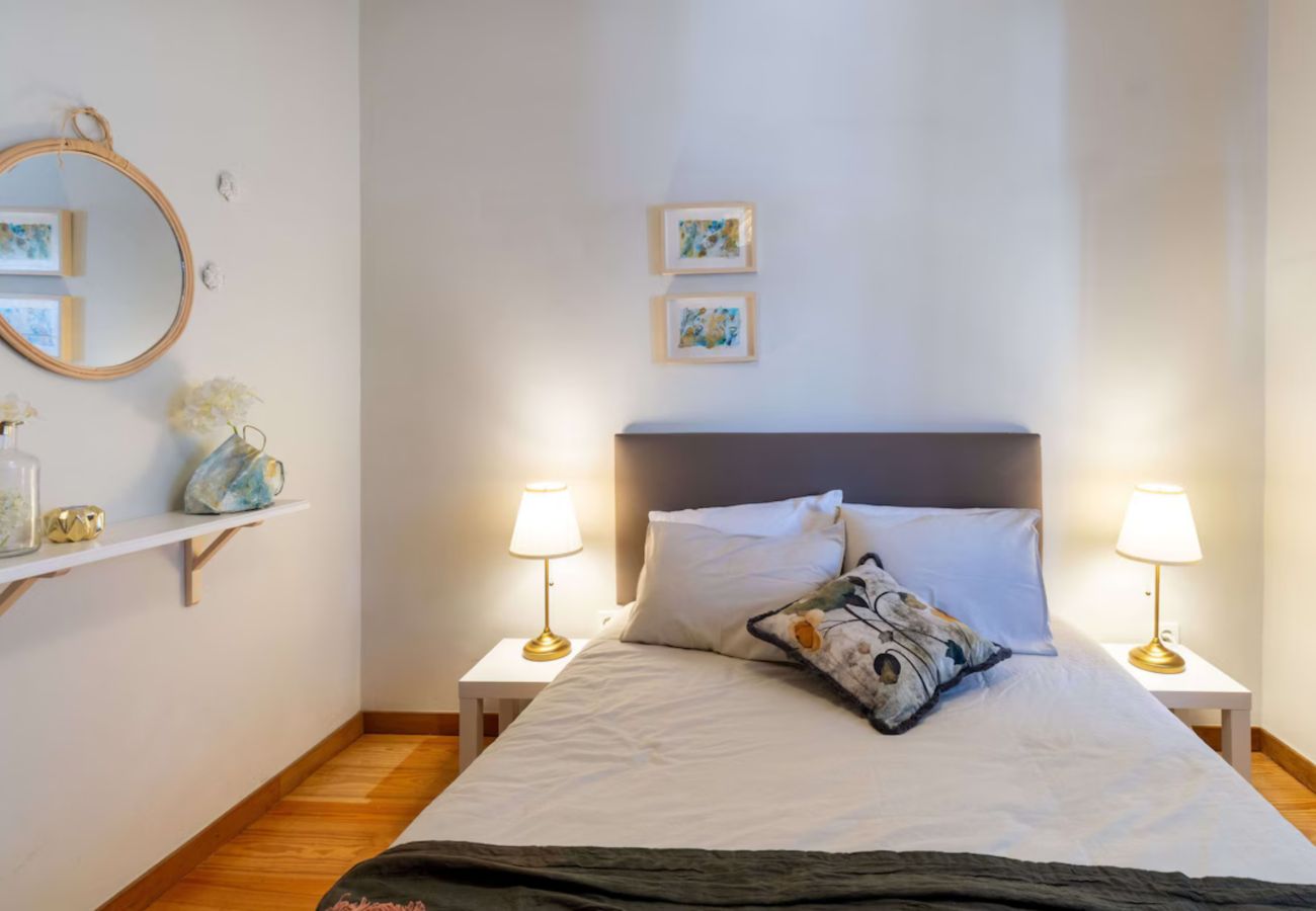 Villa in Vila Nova de Gaia - Casa das Heras - Stay with HotTub +Voucher for 1 dinner