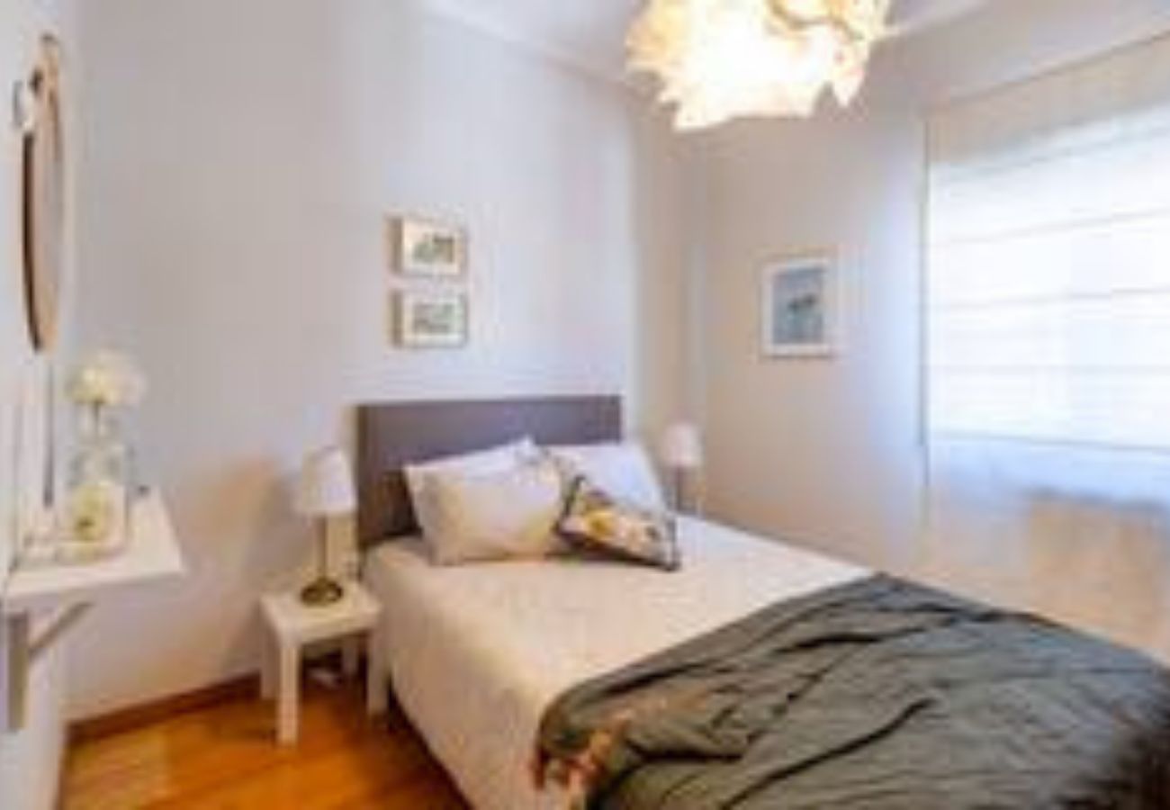 Villa in Vila Nova de Gaia - Casa das Heras - Stay with HotTub +Voucher for 1 dinner