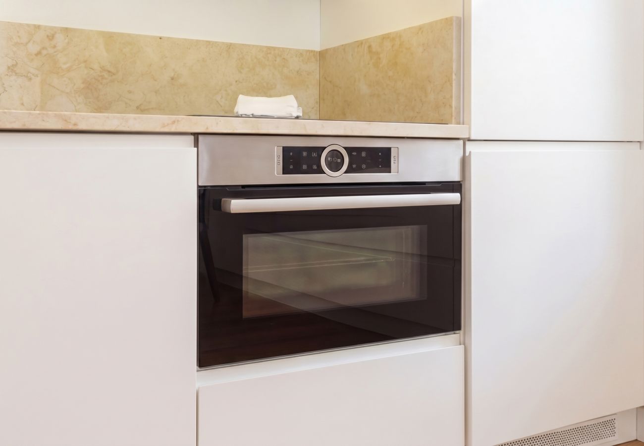 Apartment in Lisbon - Casa do Castelo: 1st Floor Central Gem in Arroios